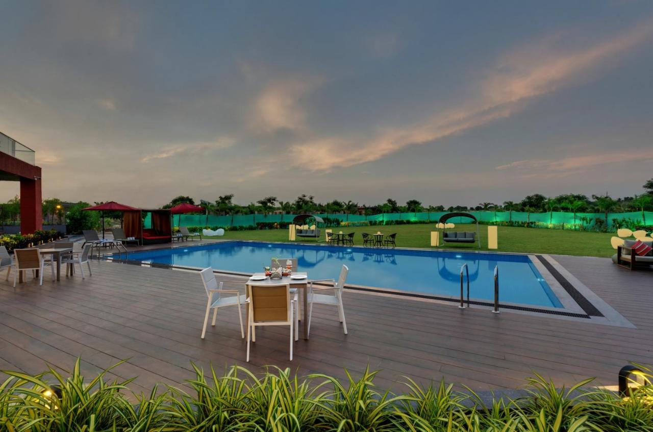 The Fern Royal Farm Resort, Anjār Eksteriør bilde