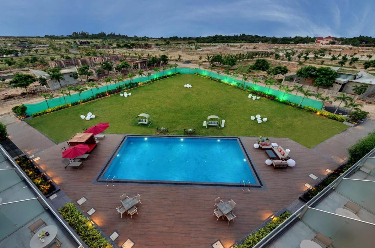 The Fern Royal Farm Resort, Anjār Eksteriør bilde