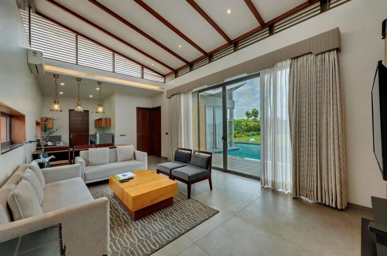 The Fern Royal Farm Resort, Anjār Eksteriør bilde