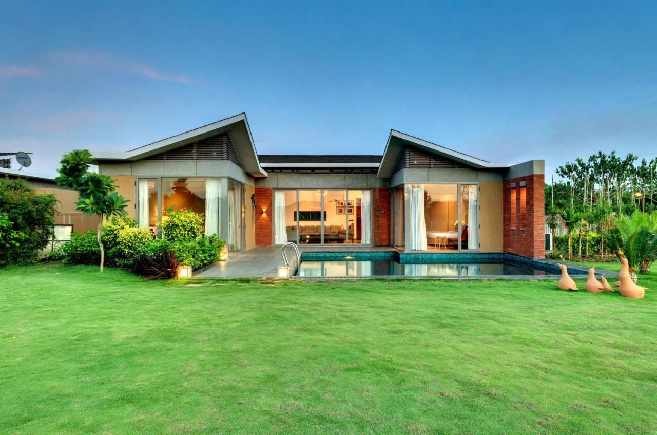The Fern Royal Farm Resort, Anjār Eksteriør bilde