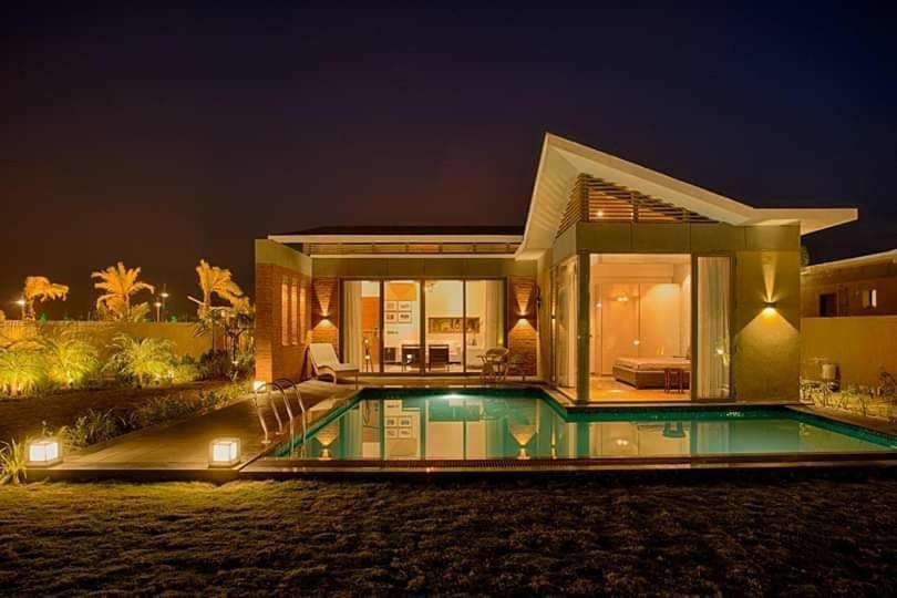 The Fern Royal Farm Resort, Anjār Eksteriør bilde